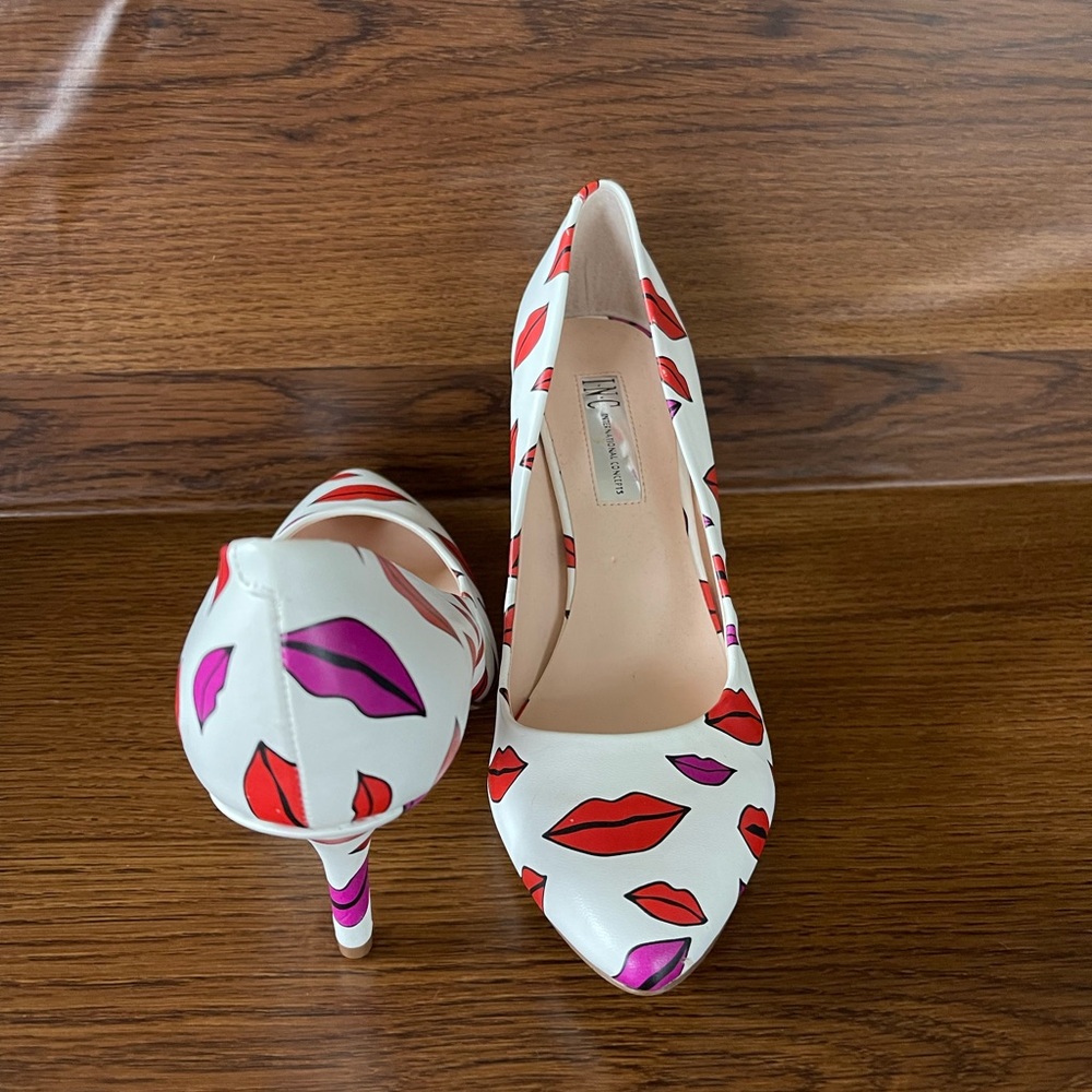 White Lips Heels
